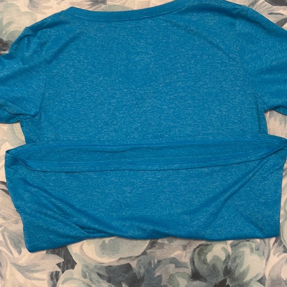 2 Nike dri fit short sleeve shirts size medium - Picture 8 of 9